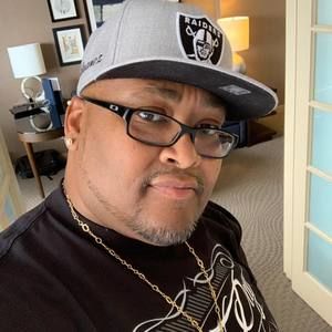 Meet your Posher, Ramon